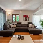 Villa Anavi