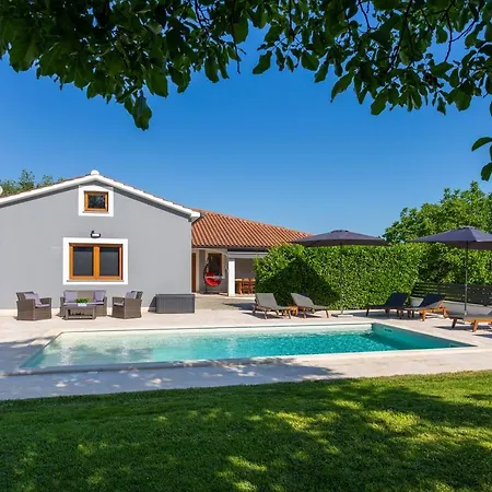 Villa Anavi