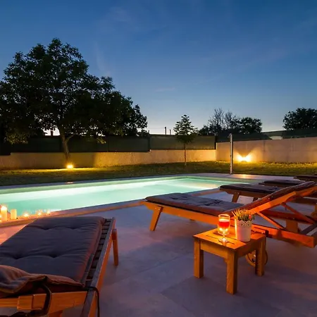 Villa Anavi *